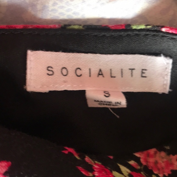 Dress - Picture 4 of 4